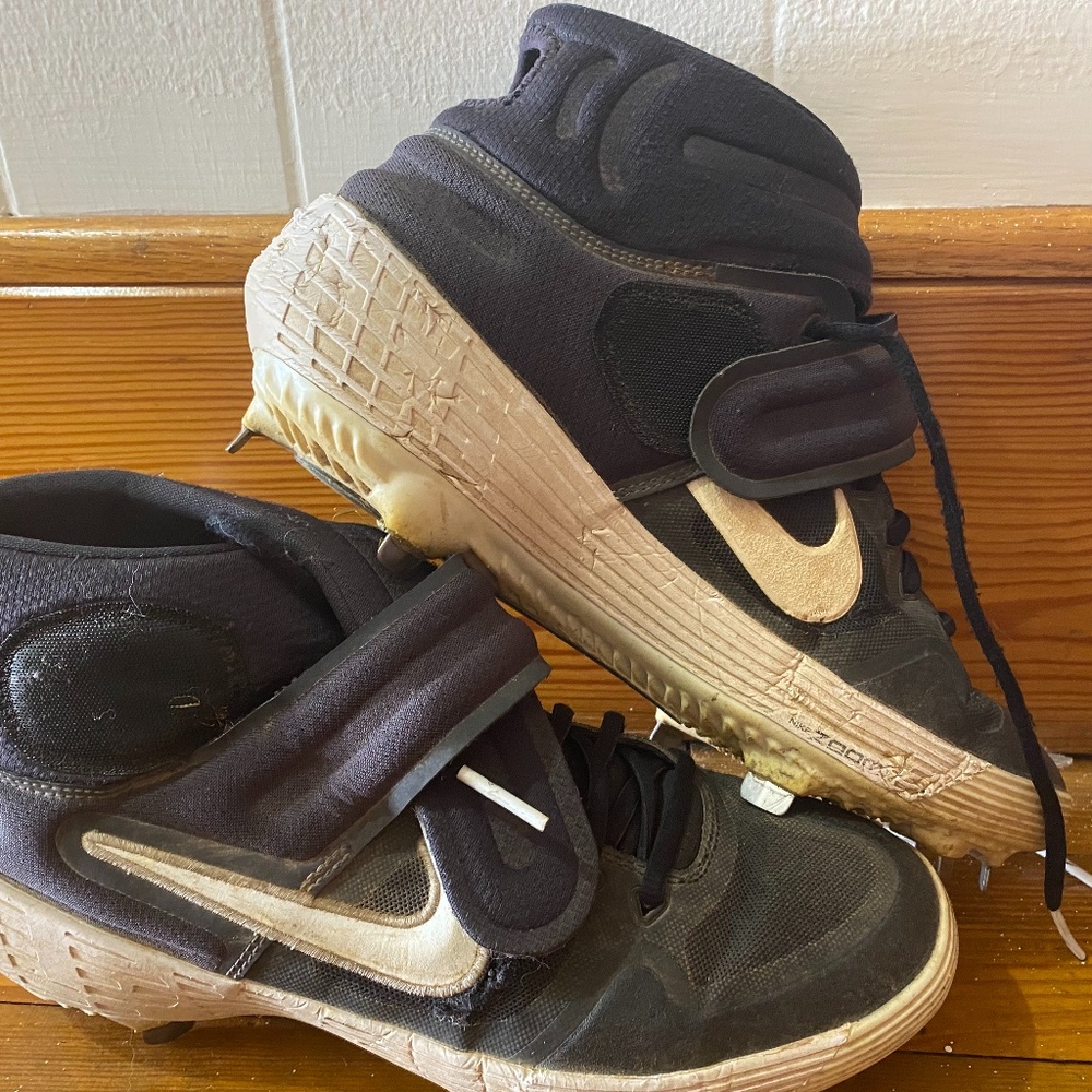 Men's Baseball Spikes